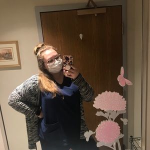 Meet your Posher, Hannah